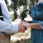 Styliser une tenue de mariage chic