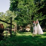 Mariage en plein air : décorer un bassin de jardin
